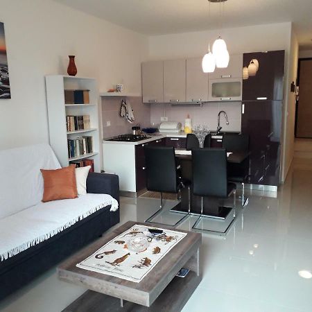 Appgiulia Apartment Pula Luaran gambar